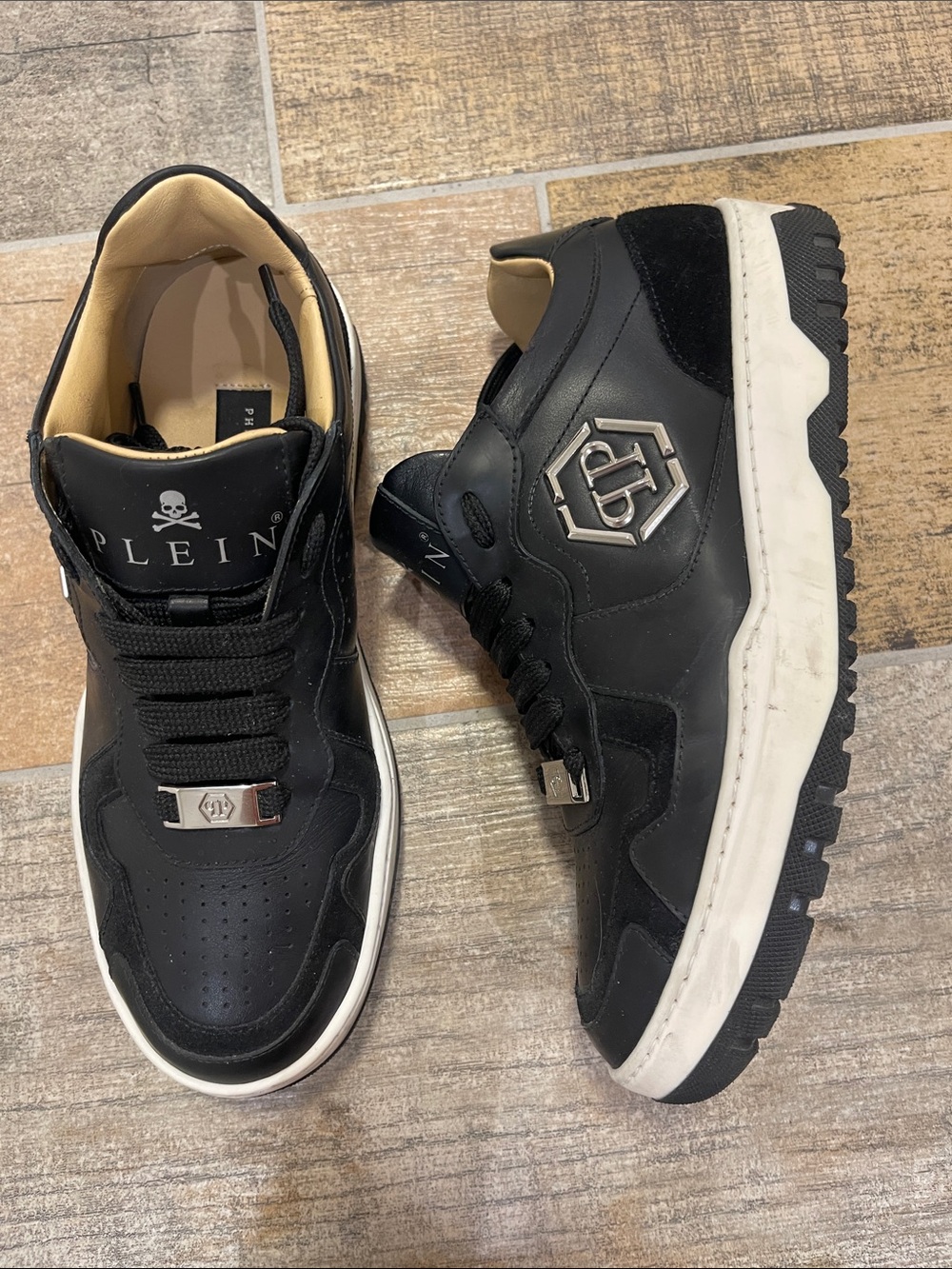 Philipp Plein Mens Black Hexagon Panelled Low Top Sneakers Mens 40 US 7.5